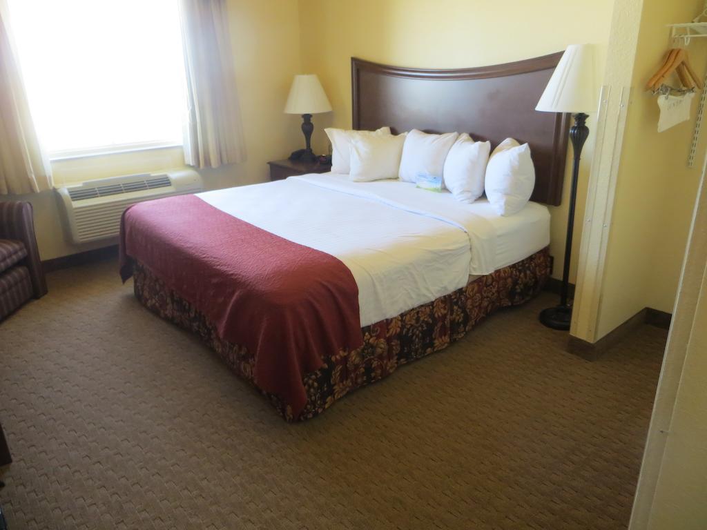Days Inn By Wyndham Ellis Extérieur photo