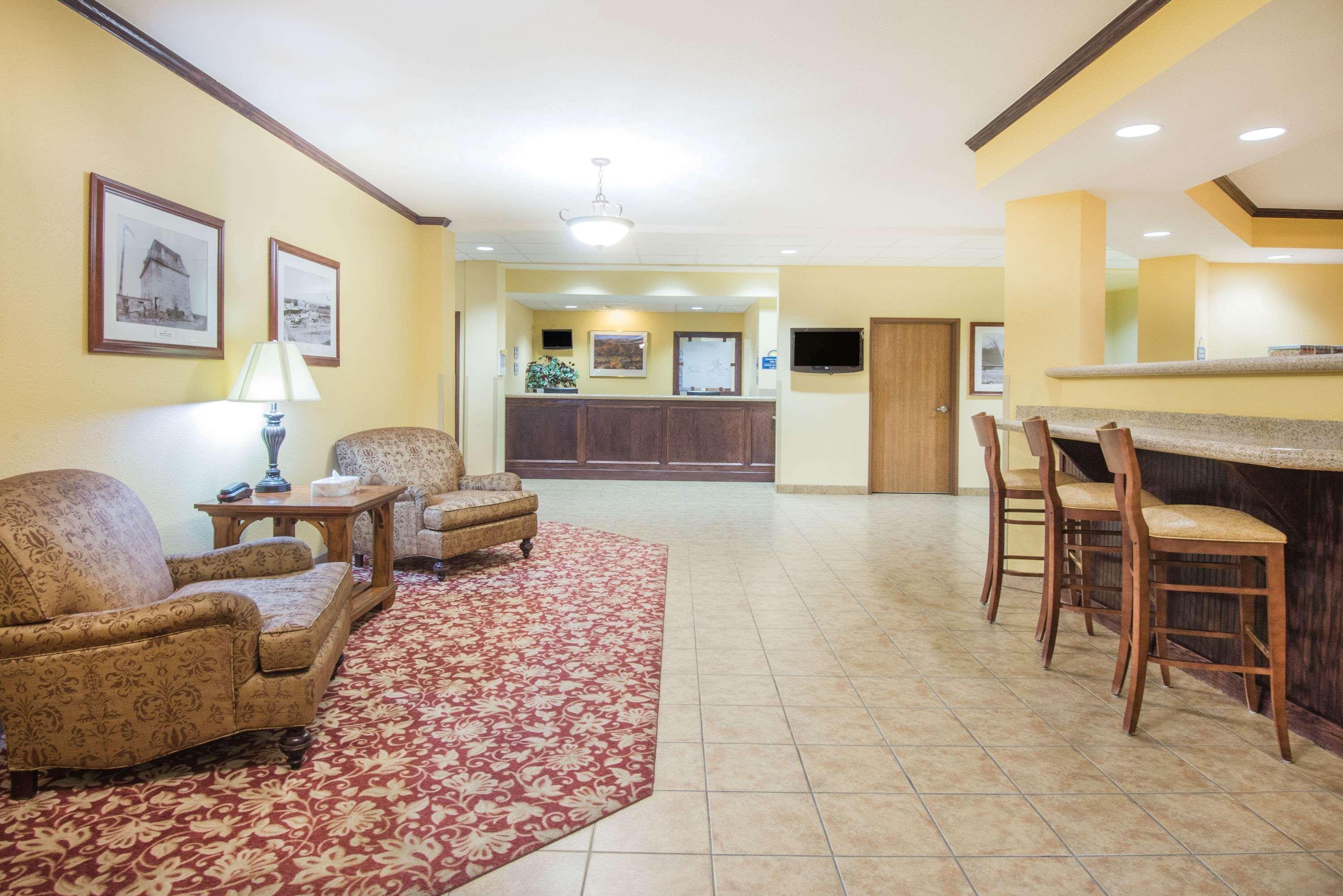 Days Inn By Wyndham Ellis Extérieur photo