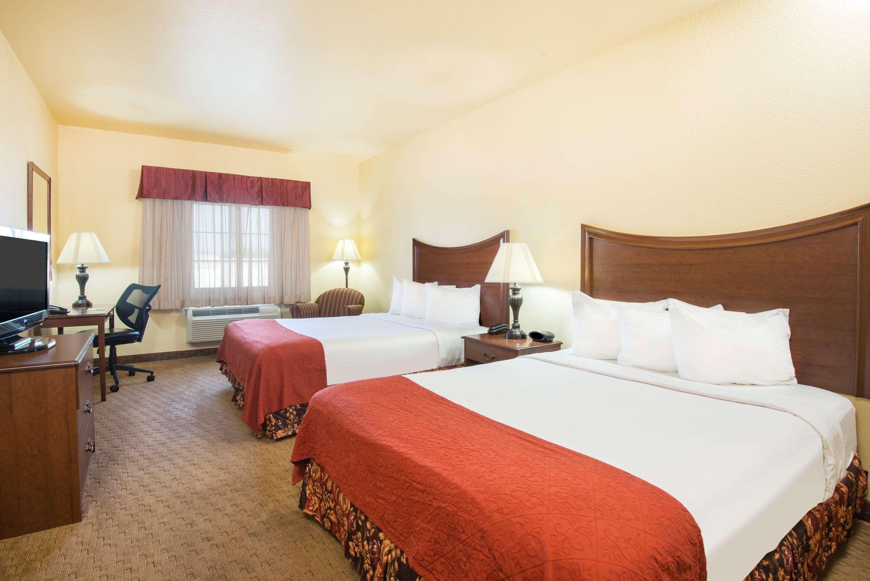 Days Inn By Wyndham Ellis Extérieur photo