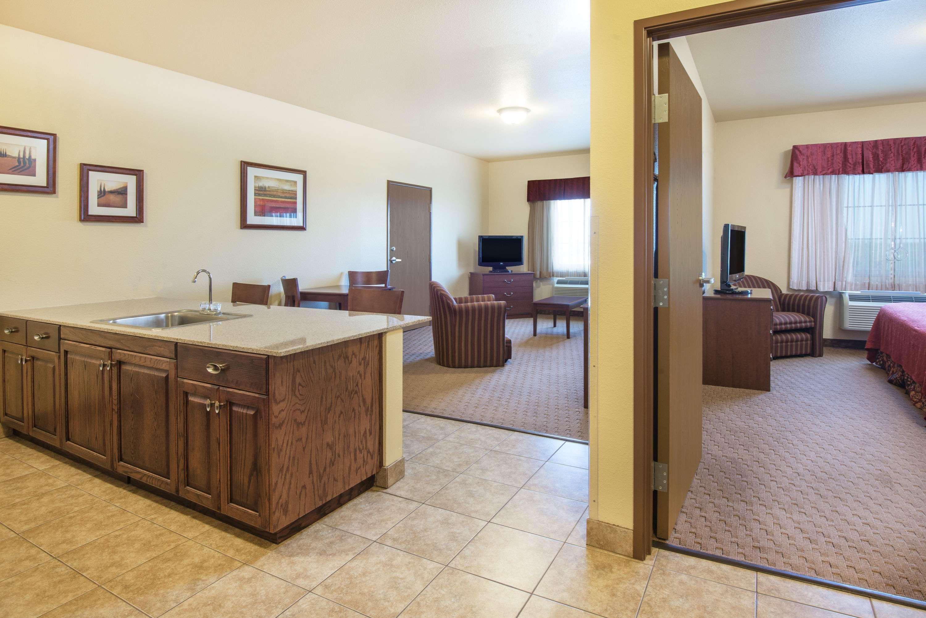 Days Inn By Wyndham Ellis Extérieur photo